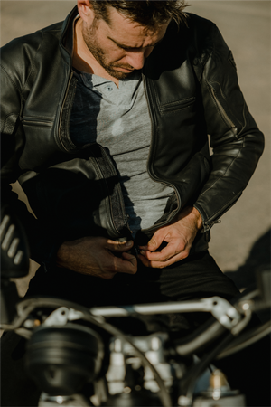 KURTKA MOTOCYKLOWA | REBELHORN RUNNER III TFL | MĘSKA SKÓRZANA  + GRATISY