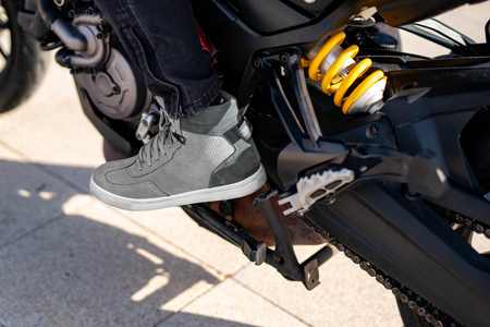 BUTY MOTOCYKLOWE | SHIMA SX-2 EVO GREY | KRÓTKIE MĘSKIE TRAMPKI + GRATISY