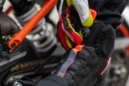 BUTY MOTOCYKLOWE | SHIMA EDGE VENT | KRÓTKIE MĘSKIE WENTYLOWANE + GRATISY