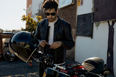 KURTKA MOTOCYKLOWA | REBELHORN RUNNER III TFL | MĘSKA SKÓRZANA + GRATISY