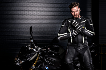 KURTKA MOTOCYKLOWA | SHIMA CHASE WHITE | MĘSKA SKÓRZANA SPORTOWA + GRATIS