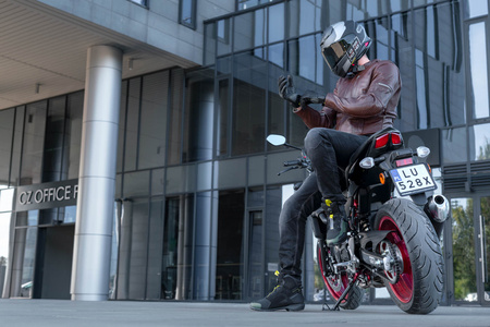 BUTY MOTOCYKLOWE | SHIMA EDGE VENT | KRÓTKIE MĘSKIE WENTYLOWANE + GRATISY